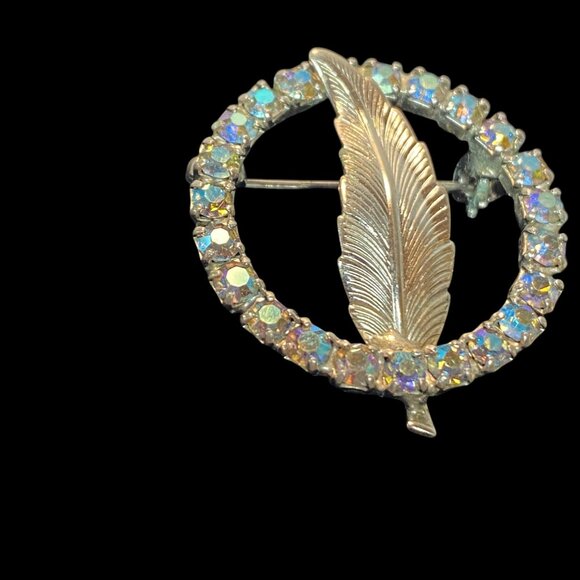 Vintage Aurora Borealis Rhinestone Circle Pin With Silver-Toned Feather Design - Picture 4 of 10